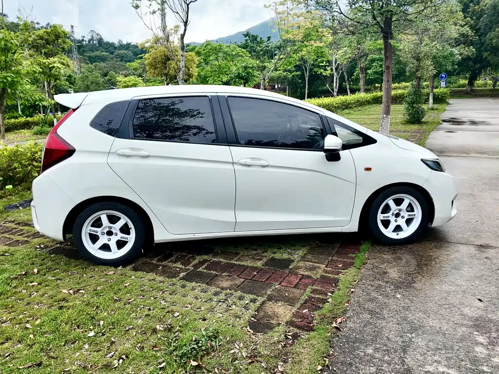 Honda Fit 2018 — фото 48