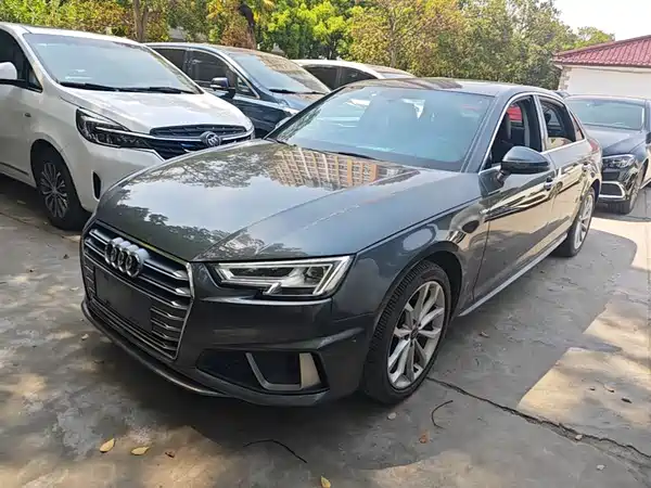 Audi A4L 2019