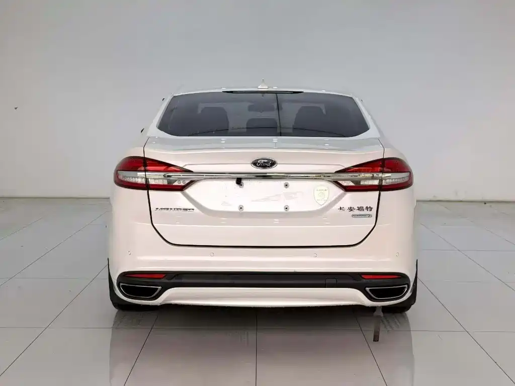 Ford Mondeo 2018 — фото 14