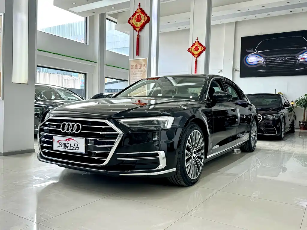 Audi A8 2019 — фото 1