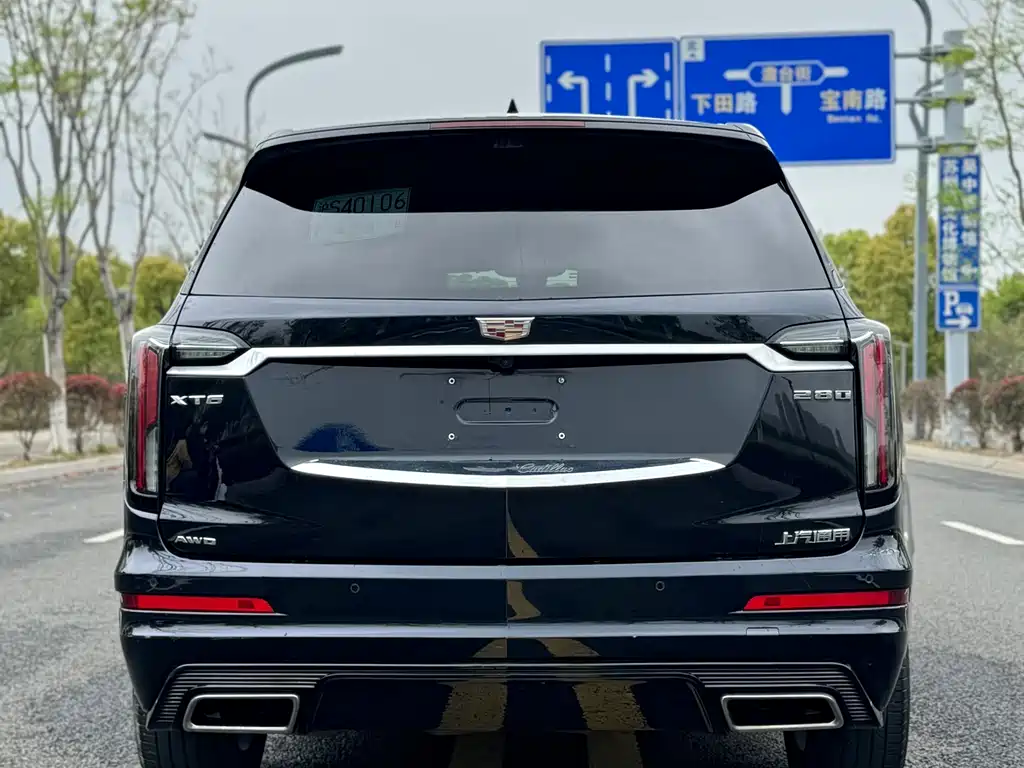 Cadillac XT6 2023 — фото 11