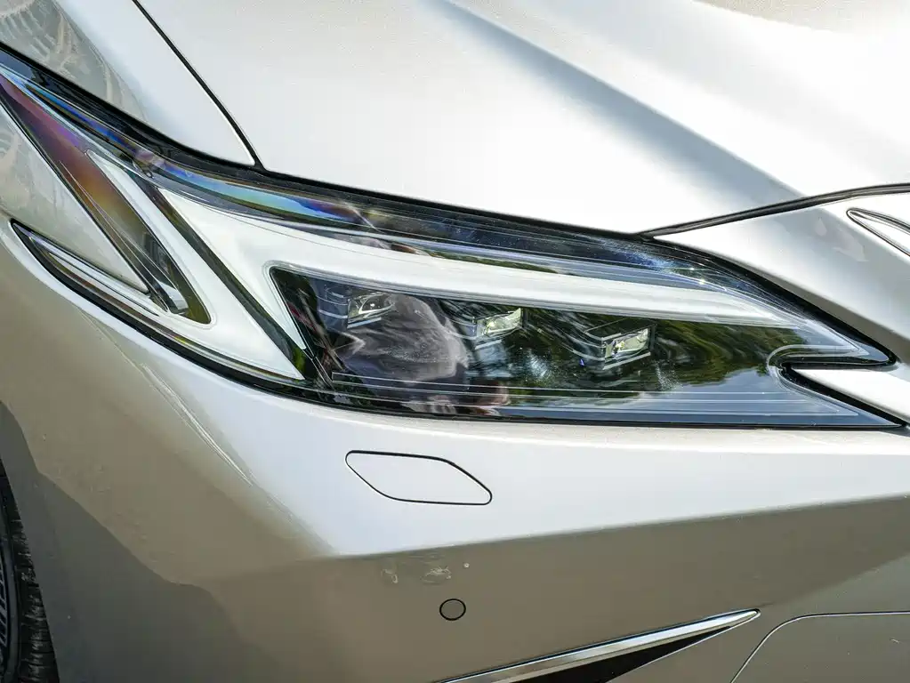 Lexus ES 2025 — фото 10