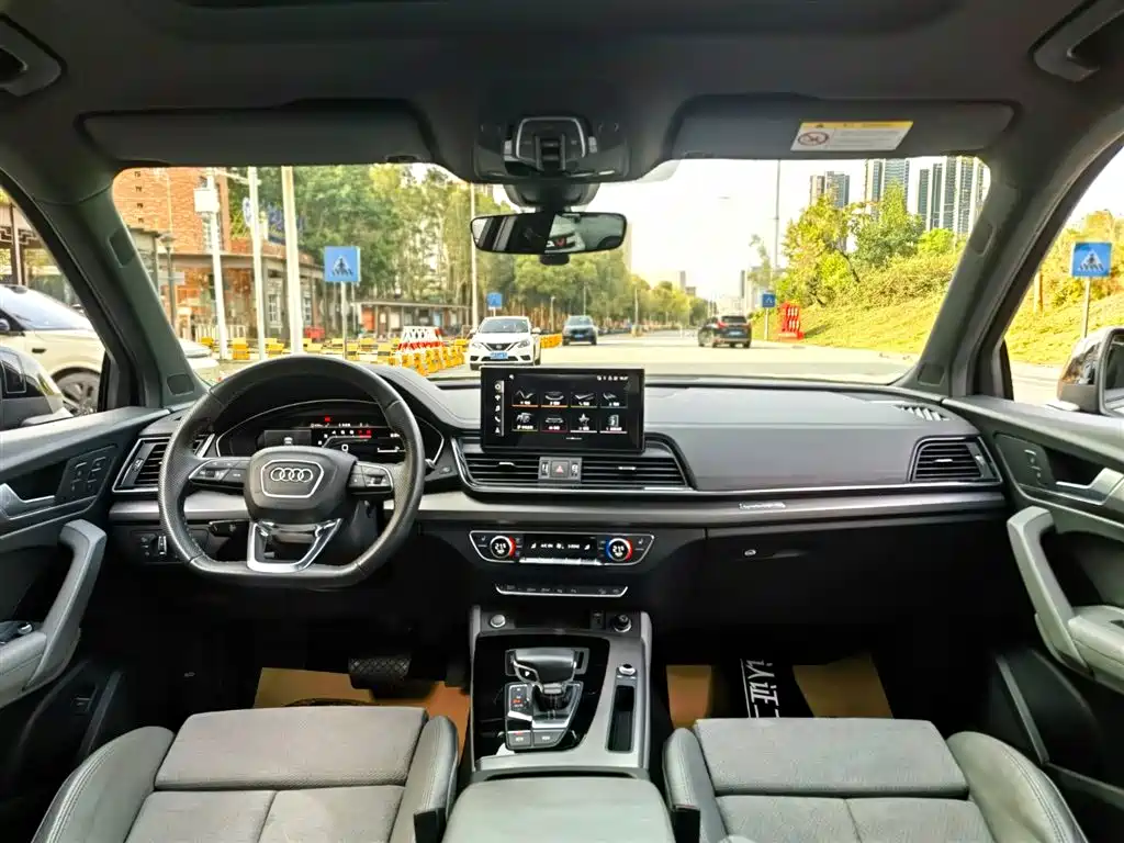 Audi Q5L Sportback 2022 — фото 8