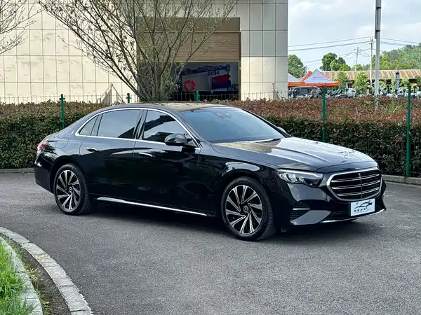 Mercedes-Benz E-Class 2024
