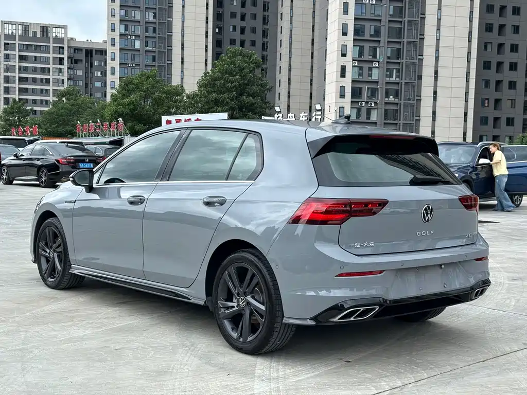 Volkswagen Golf 2022