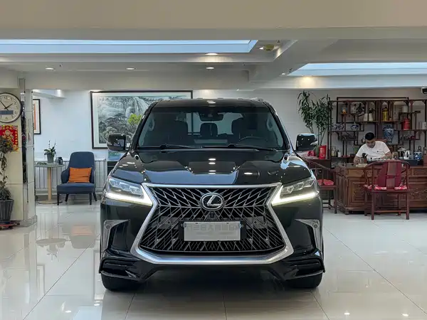 Lexus LX 2016
