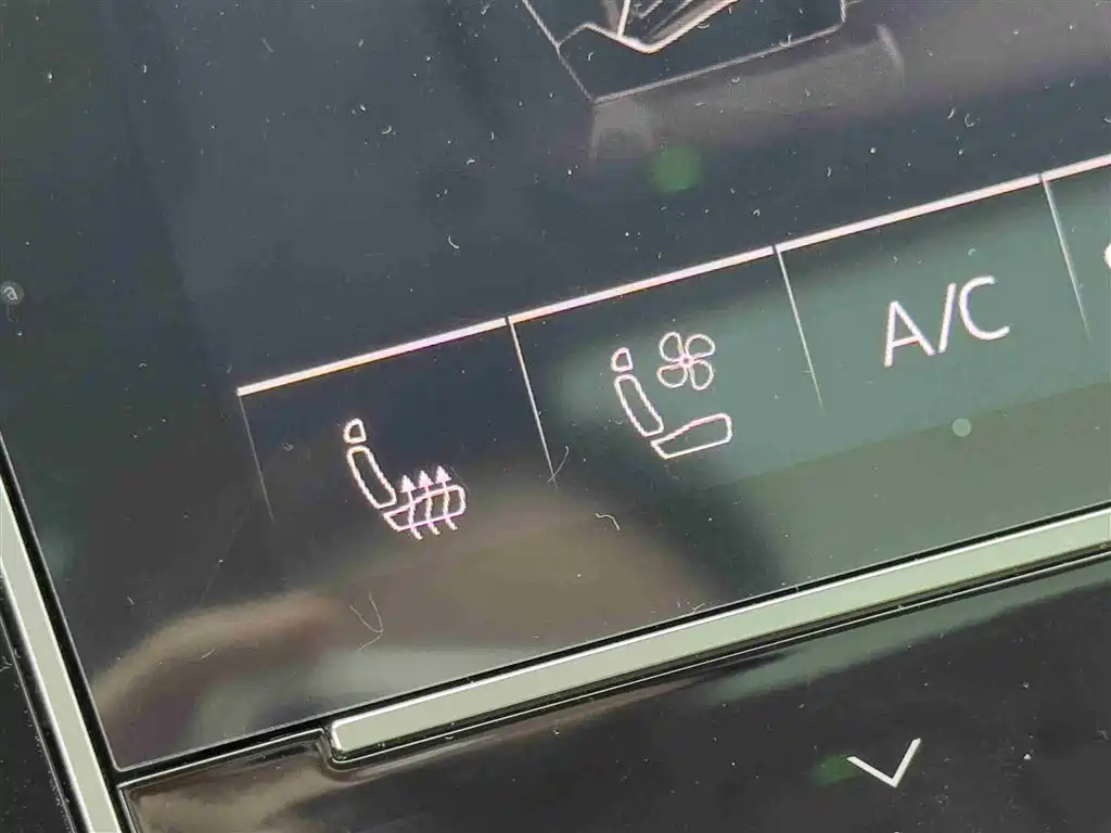 Audi Q7 2023 — фото 14