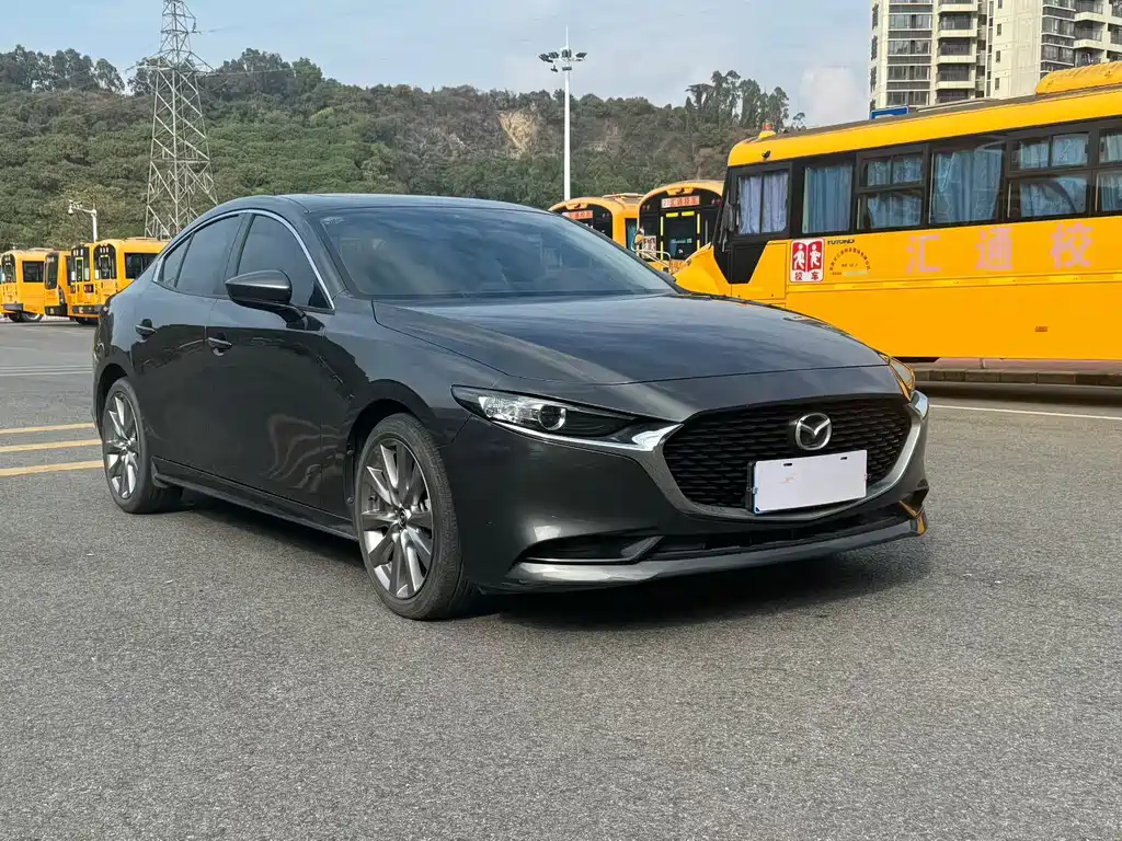 Mazda 3 Axela 2021 — фото 3