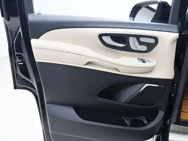 Mercedes-Benz V-Class 2021