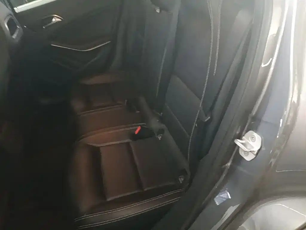 Mercedes-Benz GLA 2017 — фото 17