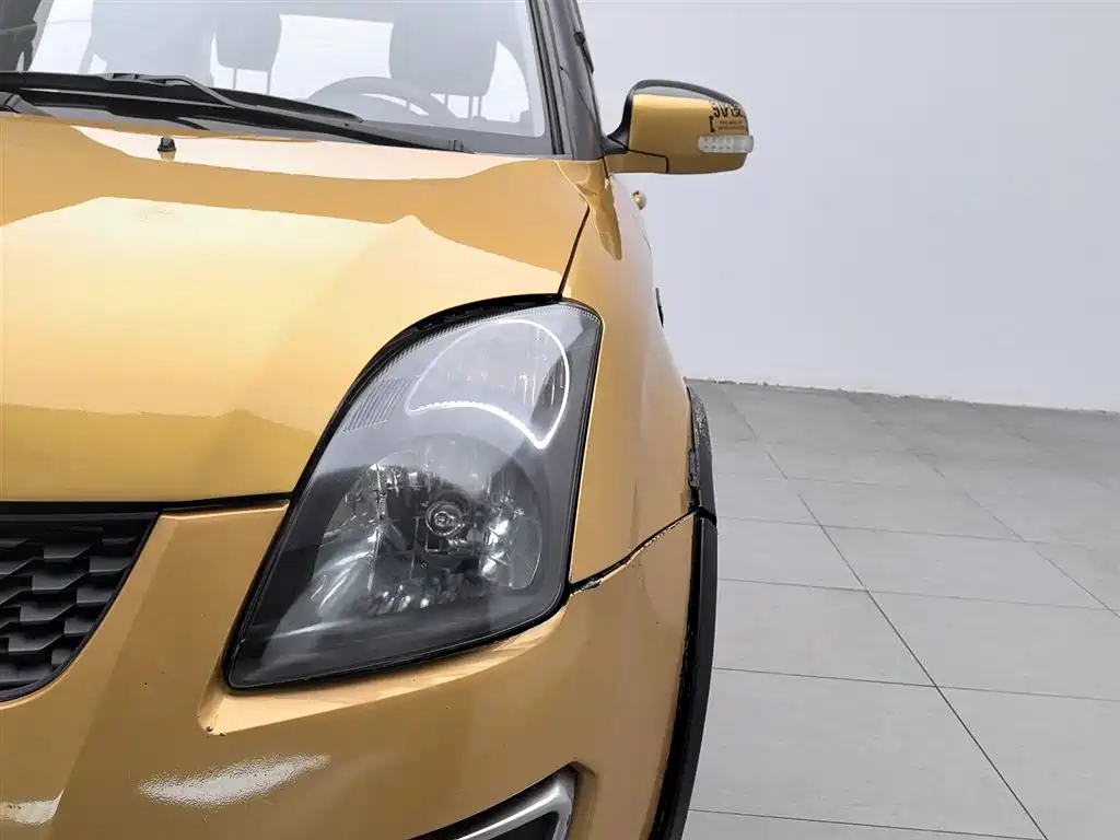 Suzuki Swift 2015 — фото 7