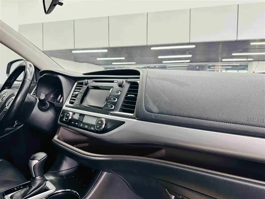 Toyota Highlander 2016 — фото 29