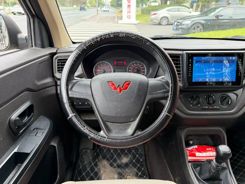 Wuling Hongguang V 2022 — фото 14