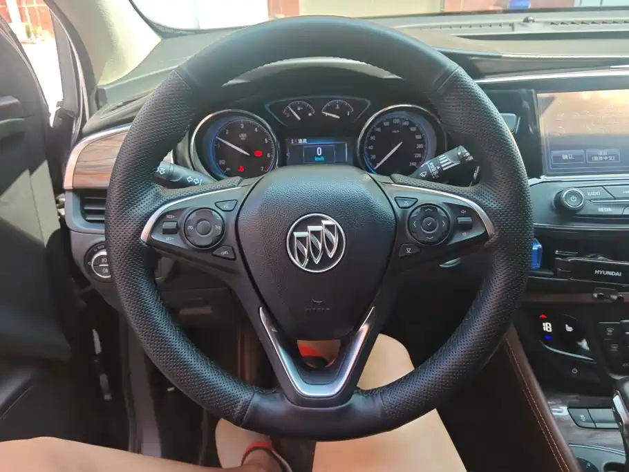 Buick Envision Plus 2017 — фото 15