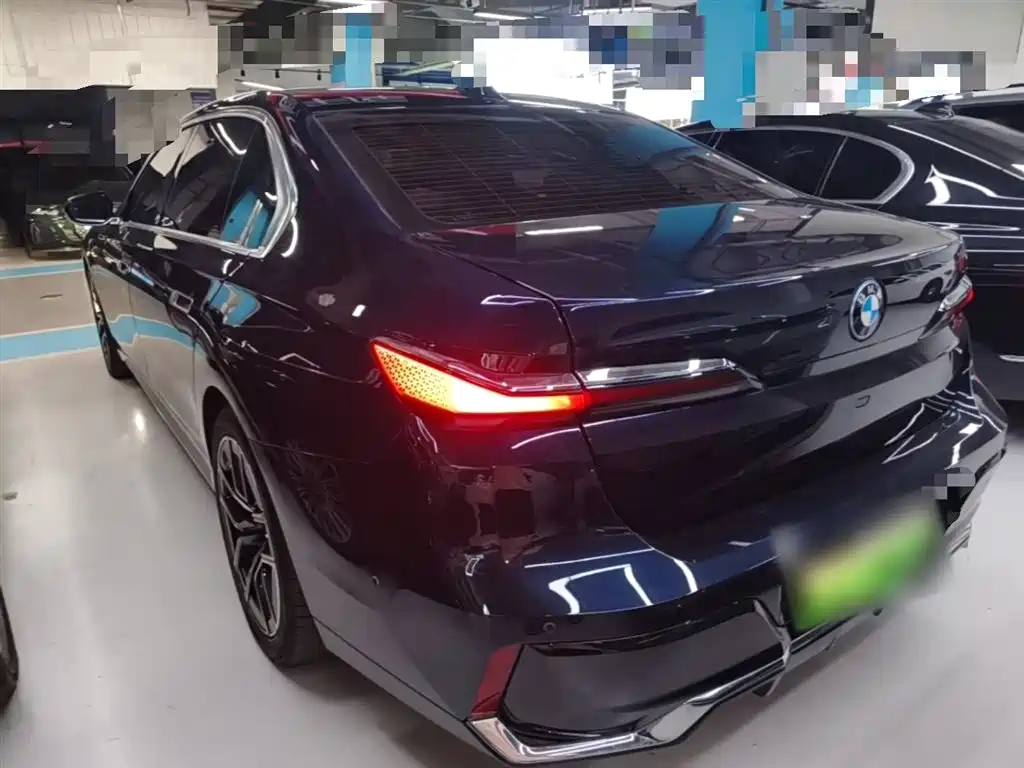BMW i7 2024 — фото 5