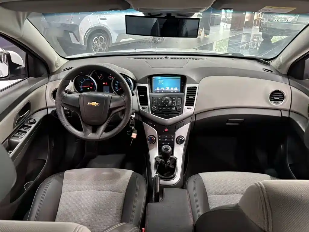 Chevrolet Cruze 2014 — фото 10