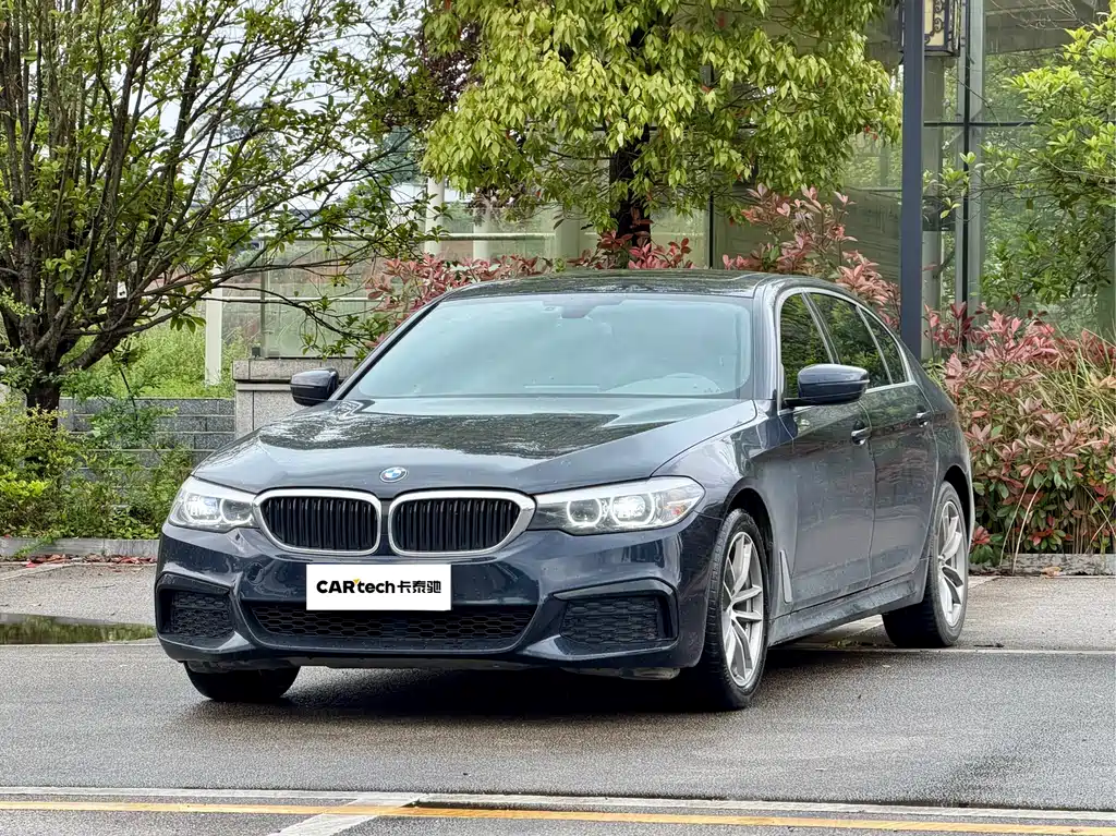 BMW 5 Series 2020 — фото 1