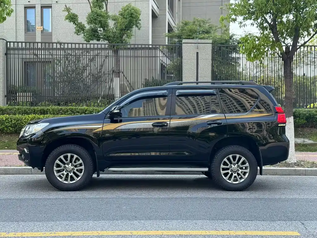 Toyota Prado 2019 — фото 9