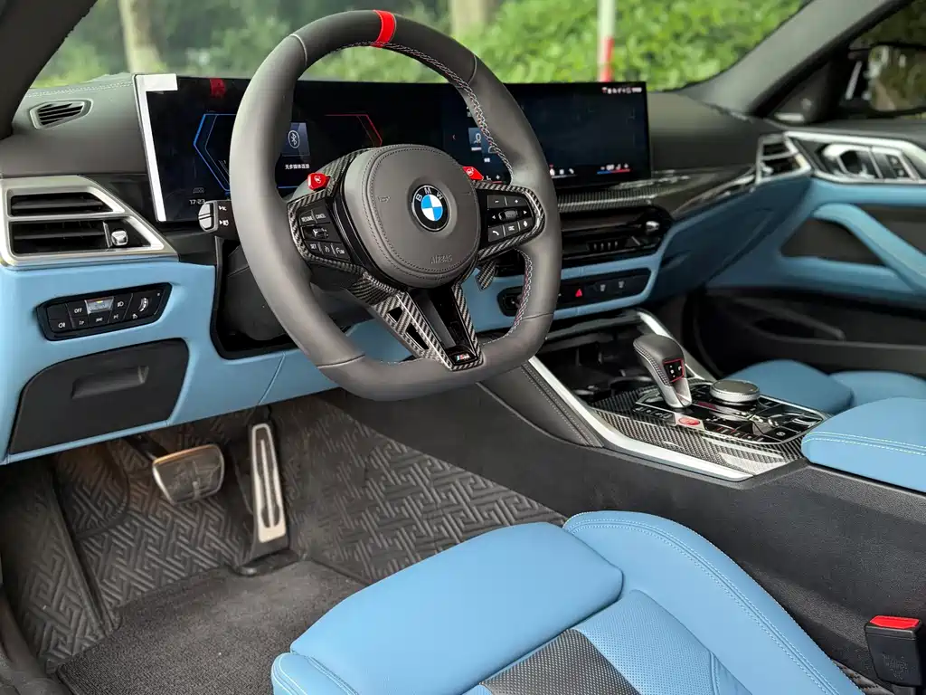 BMW M4 2025 — фото 10