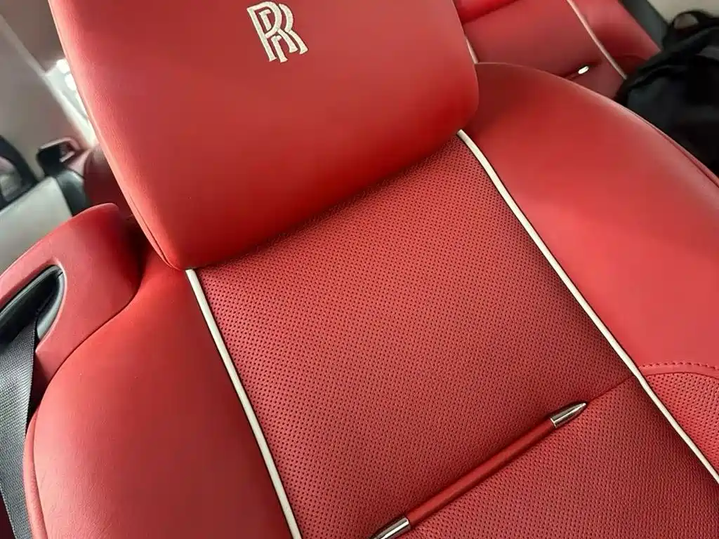 Rolls-Royce Phantom 2017 — фото 6