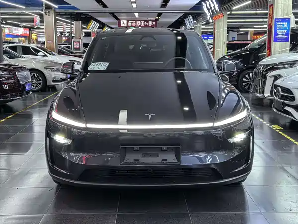 Tesla Model Y 2026