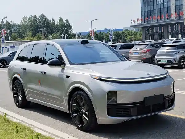Li Auto L8 2023