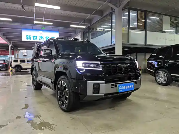 Fangchengbao Leopard 8 2025