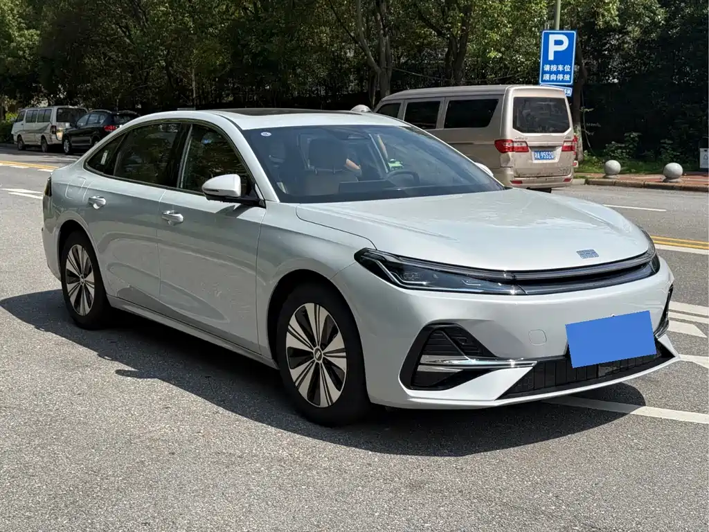 Geely Galaxy A7 EM 2026 — фото 3