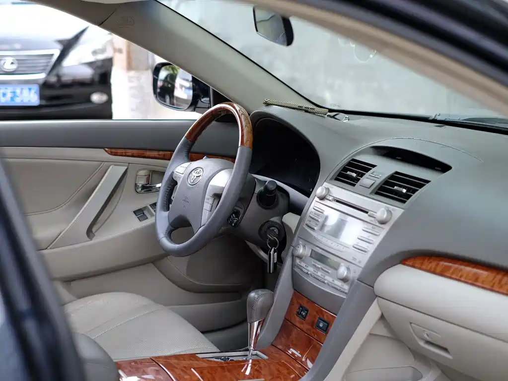 Toyota Camry 2008 — фото 29