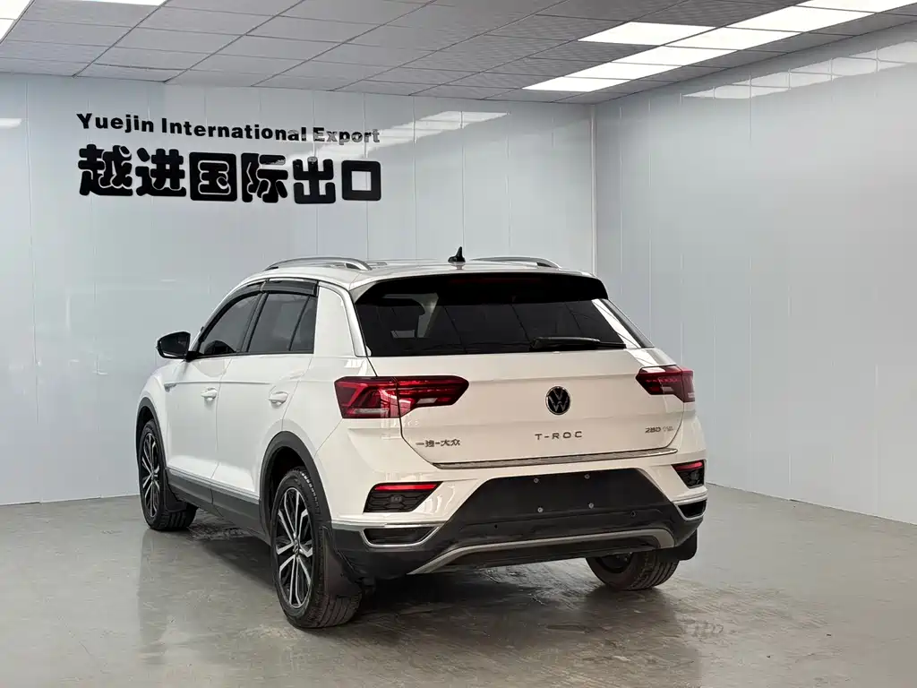Volkswagen T-Roc 2022 — фото 8