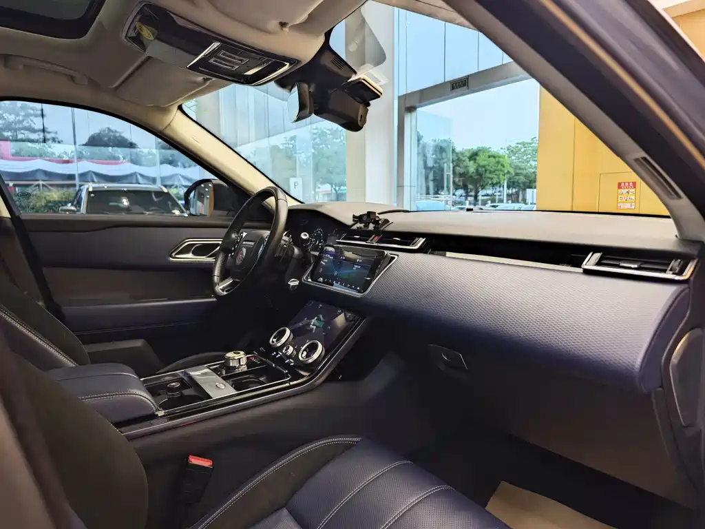 Land Rover Velar 2018 — фото 34