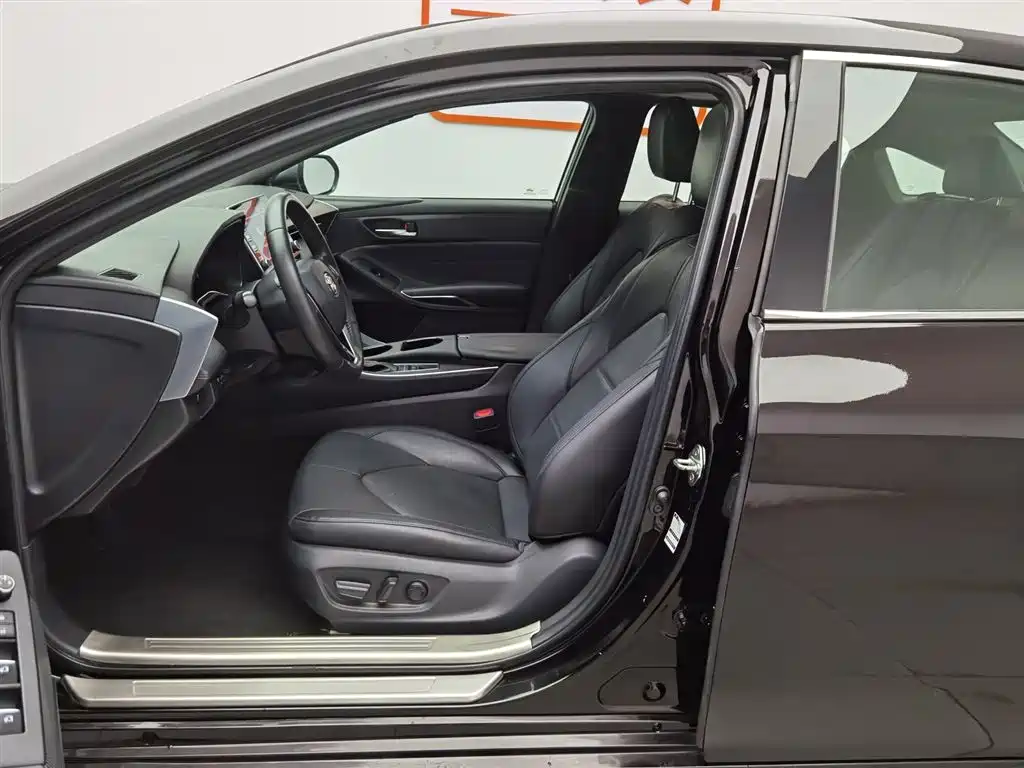 Toyota Avalon 2019 — фото 10