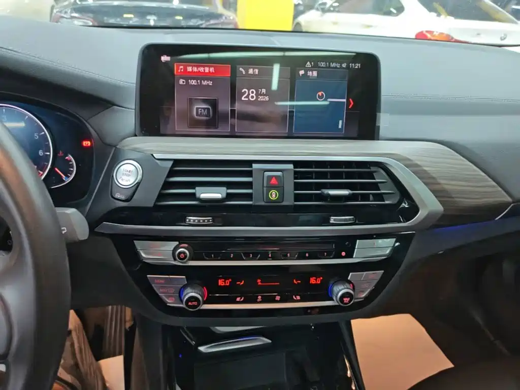BMW X3 2018 — фото 13