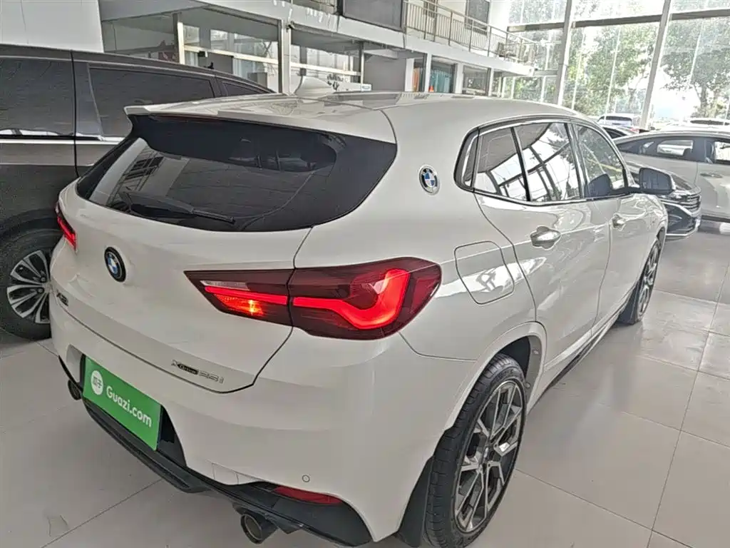 BMW X2 2022 — фото 7