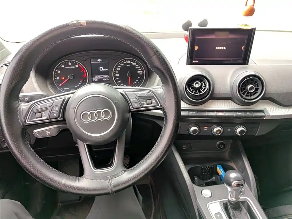 Audi Q2L 2020 — фото 10