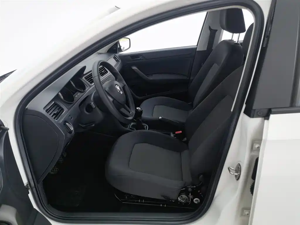 Skoda Rapid Spaceback 2019 — фото 10