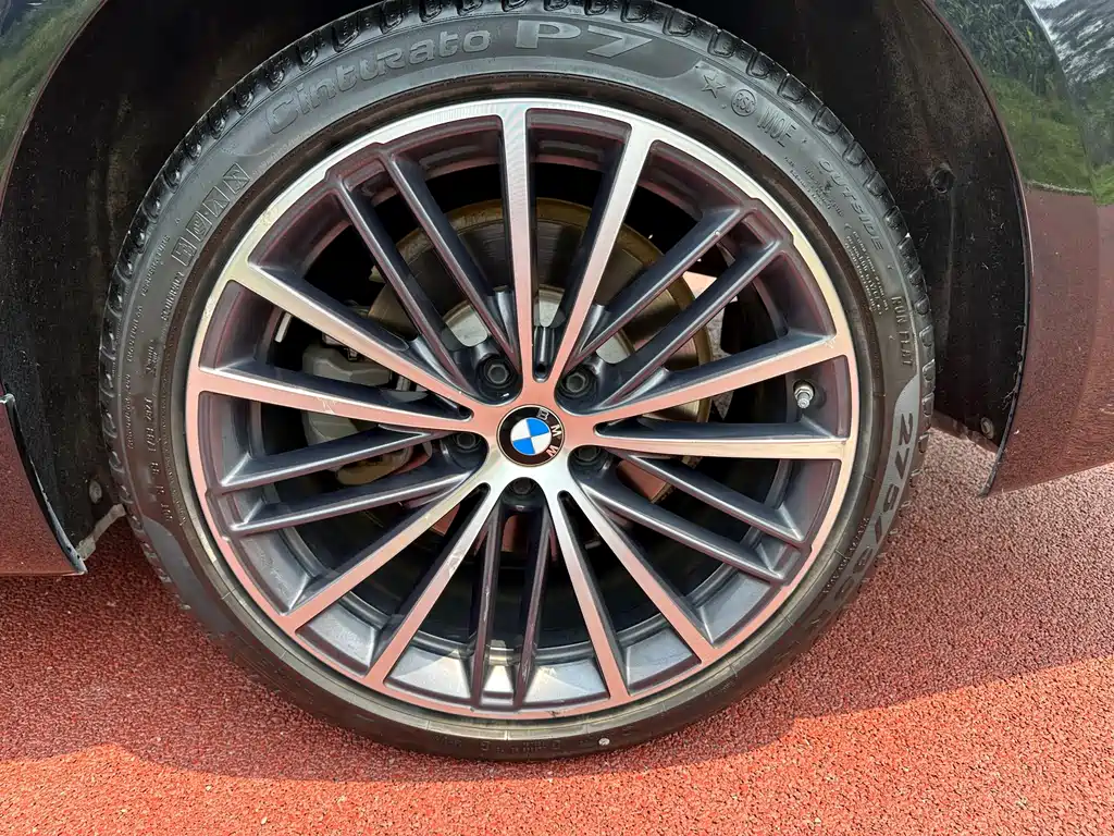 BMW 5 Series 2024 — фото 12