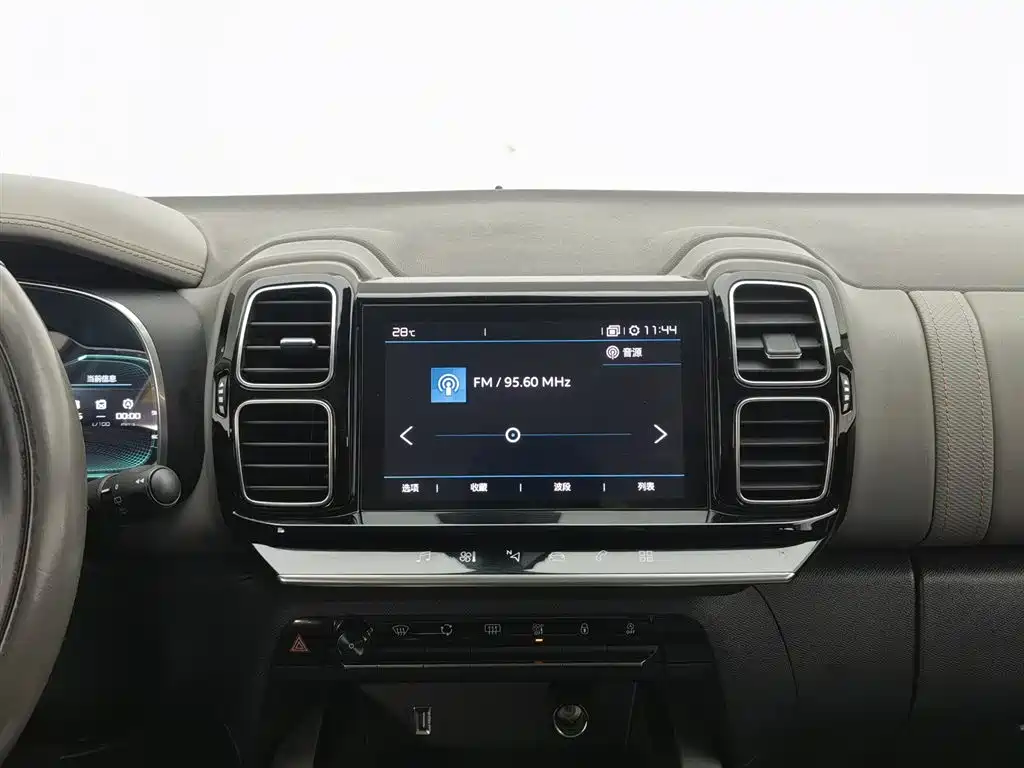 Citroen C5 AIRCROSS 2018 — фото 12