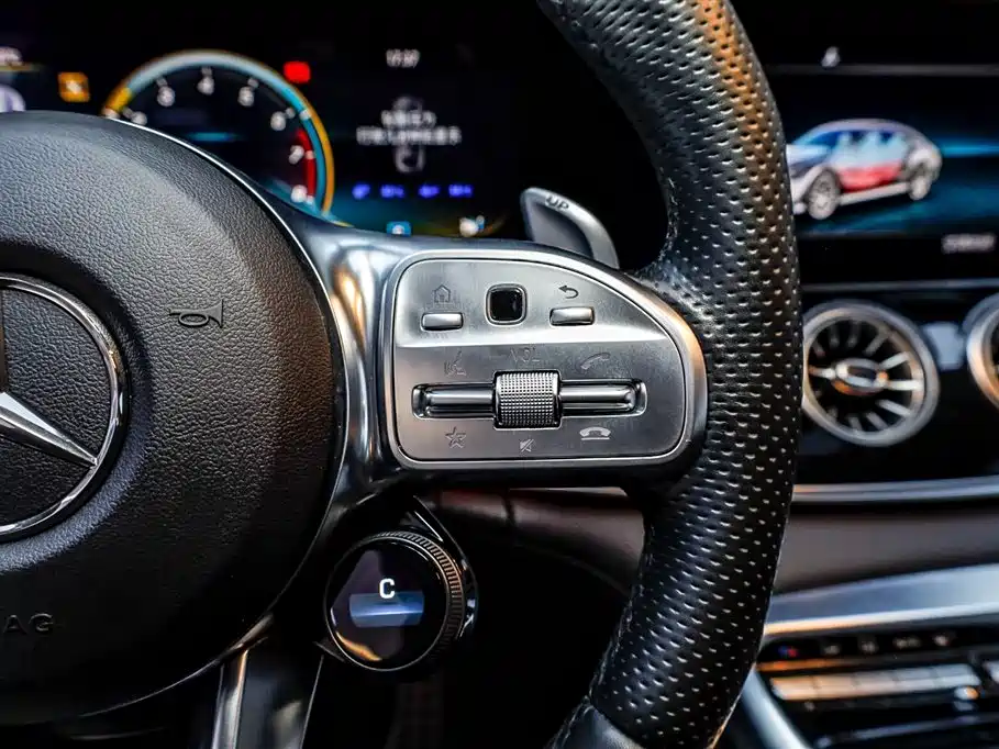 Mercedes-Benz AMG GT 2020 — фото 27