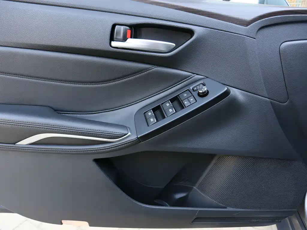 Toyota Avalon 2022 — фото 10