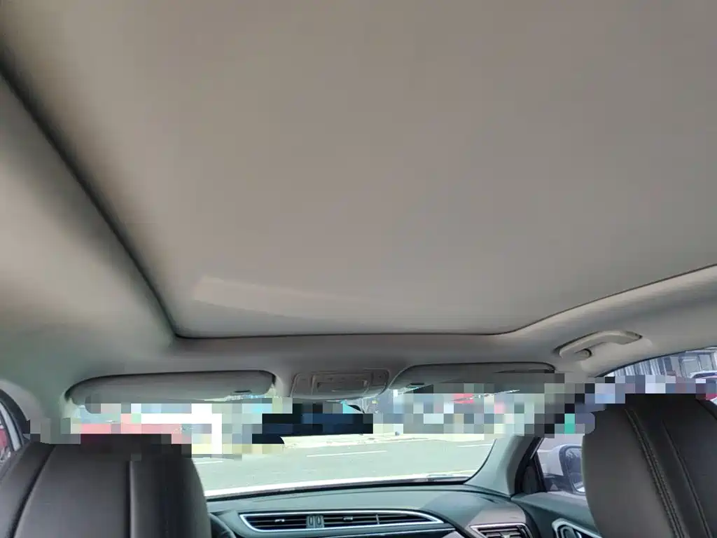 Dongfeng Fengshen AX7 2019 — фото 18