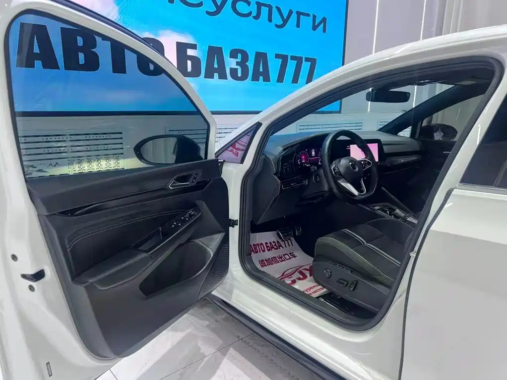 Volkswagen Golf 2022