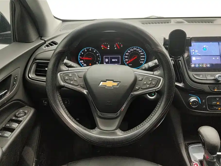 Chevrolet Equinox 2023 — фото 15