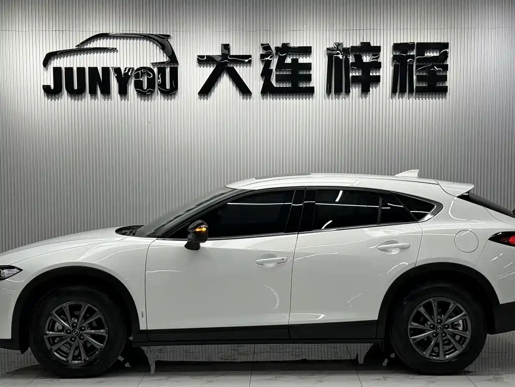 Mazda CX-4 2023 — фото 7