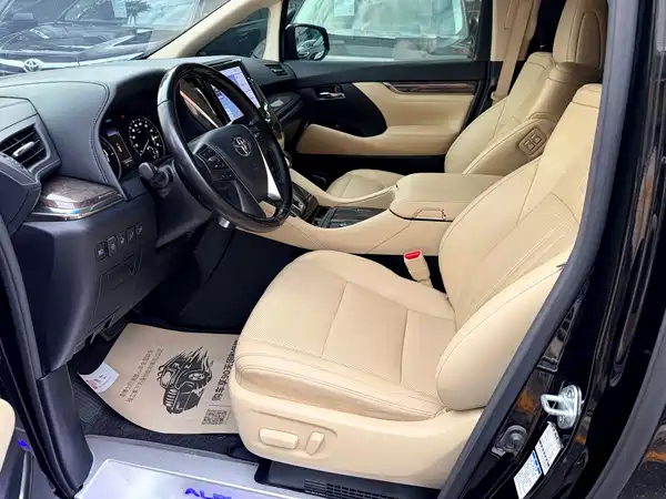 Toyota Alphard 2021