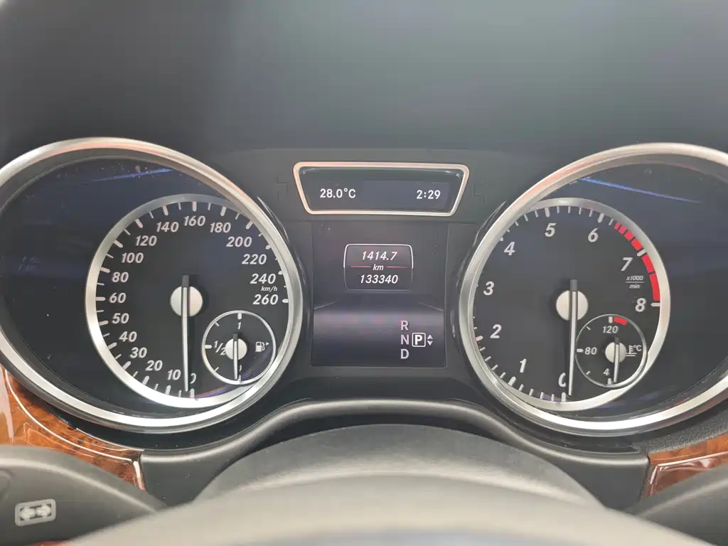 Mercedes-Benz M-Class 2014 — фото 12