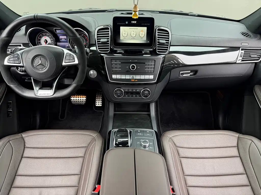 Mercedes-Benz GLS AMG 2017 — фото 4