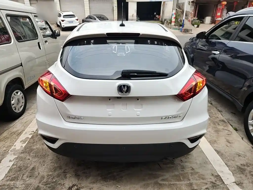 Changan Eado XT 2015 — фото 6