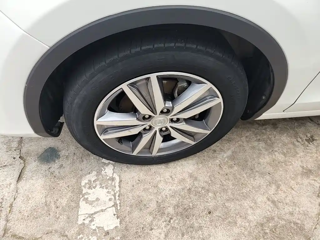 Changan Eado XT 2015 — фото 23