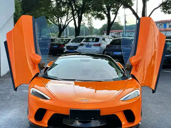 McLaren GT 2022